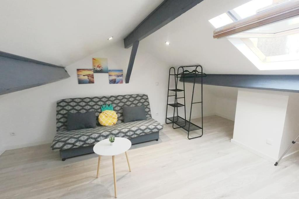 Atypique T1 Duplex - Wifi .Parking .Proche .Gare Apartment Saint-Quentin  Luaran gambar