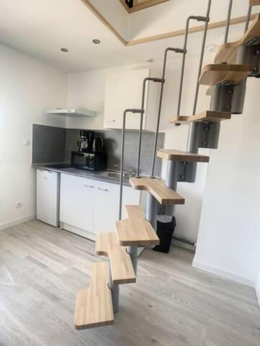 Atypique T1 Duplex - Wifi .Parking .Proche .Gare Apartment Saint-Quentin  Luaran gambar