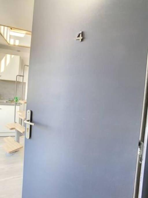 Atypique T1 Duplex - Wifi .Parking .Proche .Gare Apartment Saint-Quentin  Luaran gambar